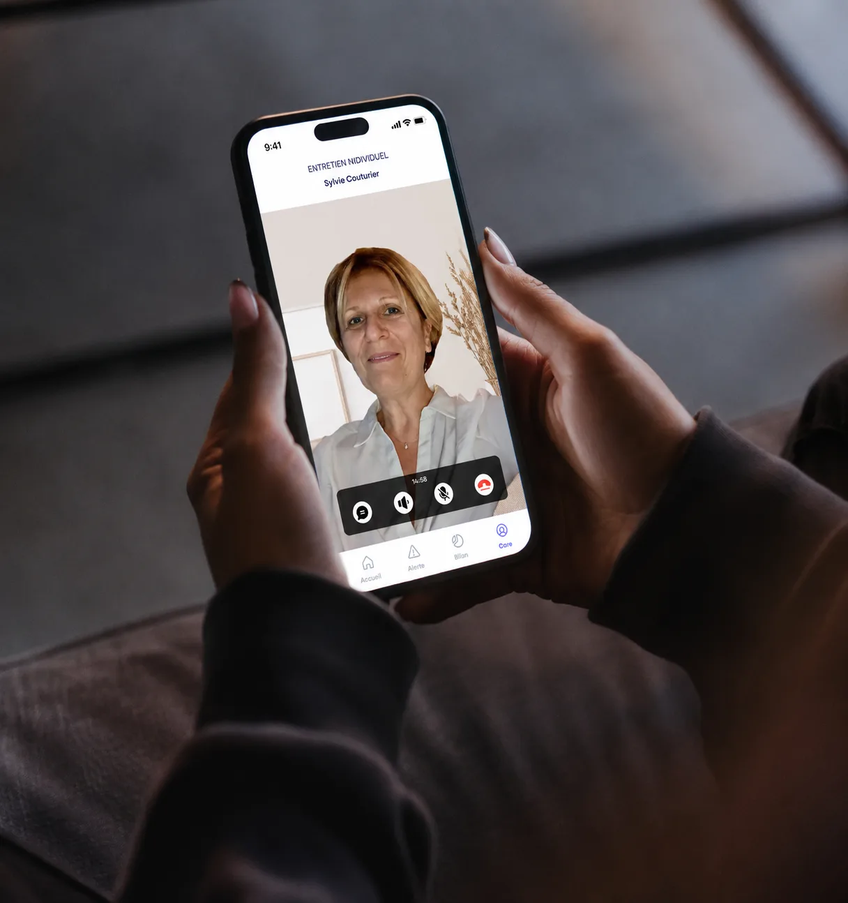 Un entretien individuel en visioconférence avec une psychologue depuis l’application